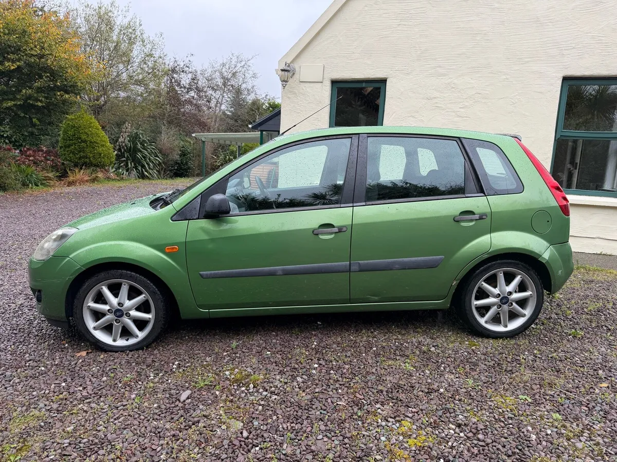 Ford Fiesta 2006 - Image 2