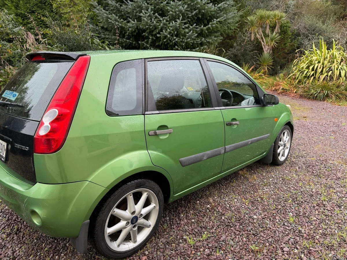 Ford Fiesta 2006 - Image 4