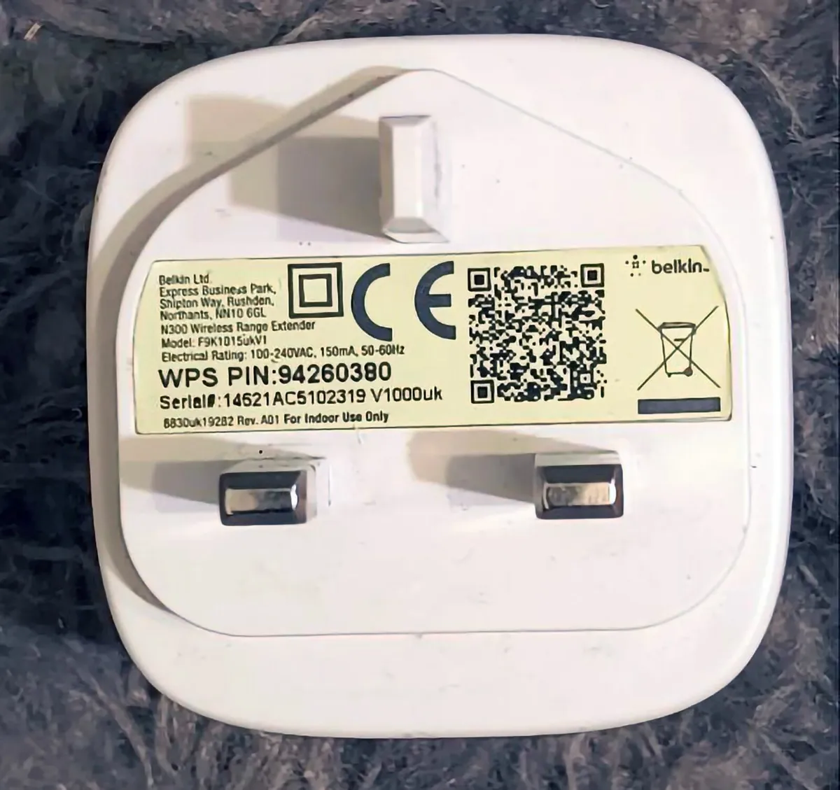 Belkin N300 Wireless Wi-Fi Extender - Image 2