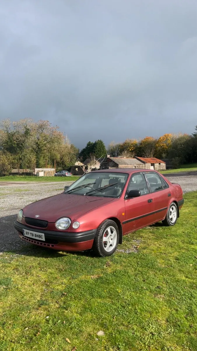 Bug eye Toyota corolla - Image 4