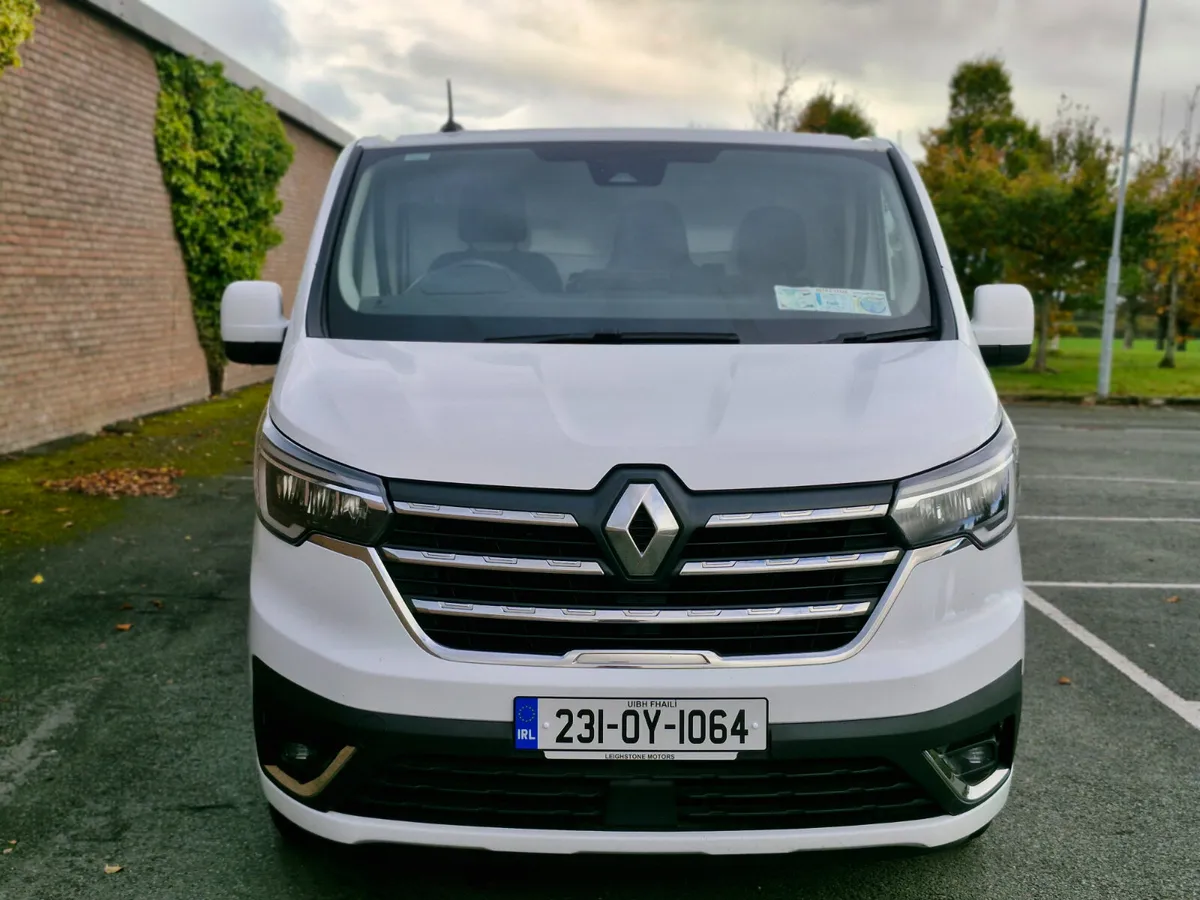 Renault Trafic 150BHP SPORT PRICE INCLUDES VAT - Image 4
