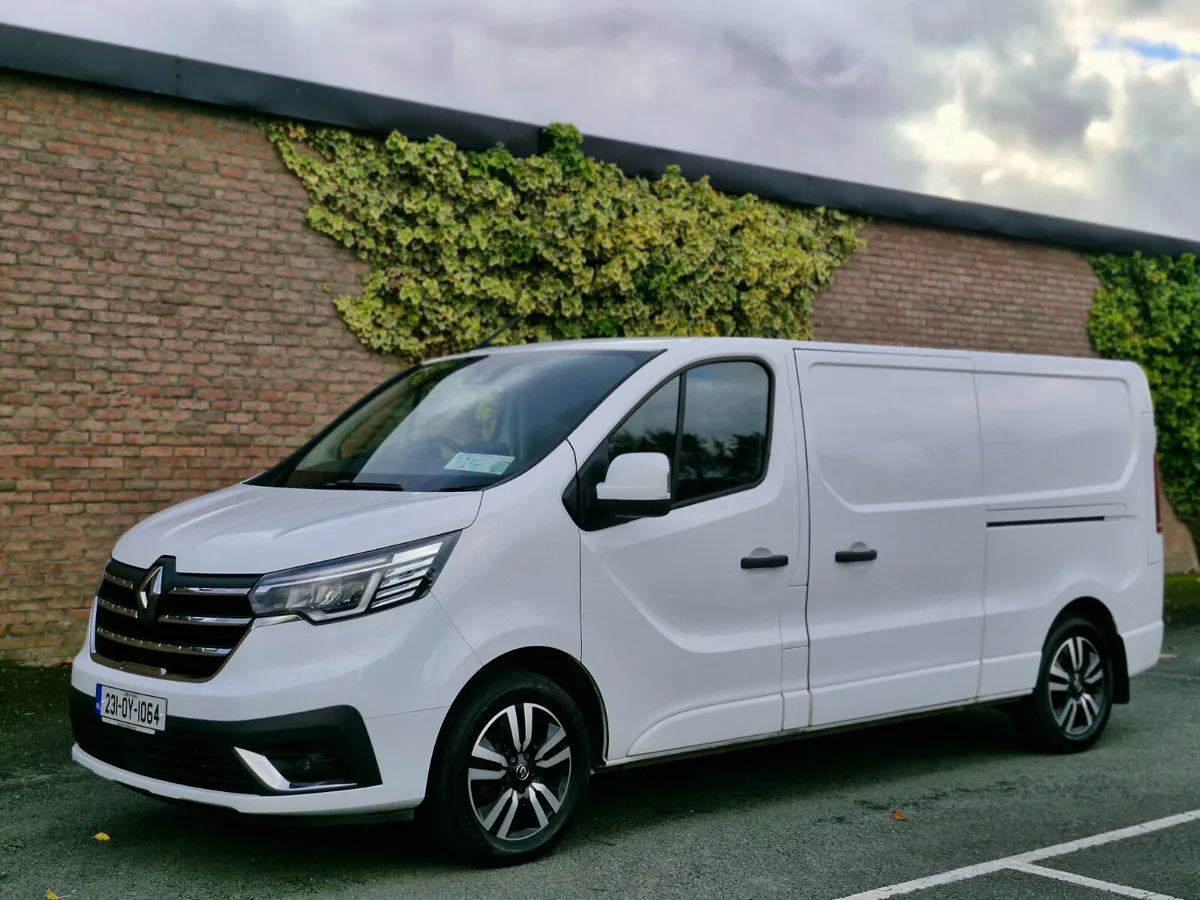 Renault Trafic 150BHP SPORT PRICE INCLUDES VAT - Image 3
