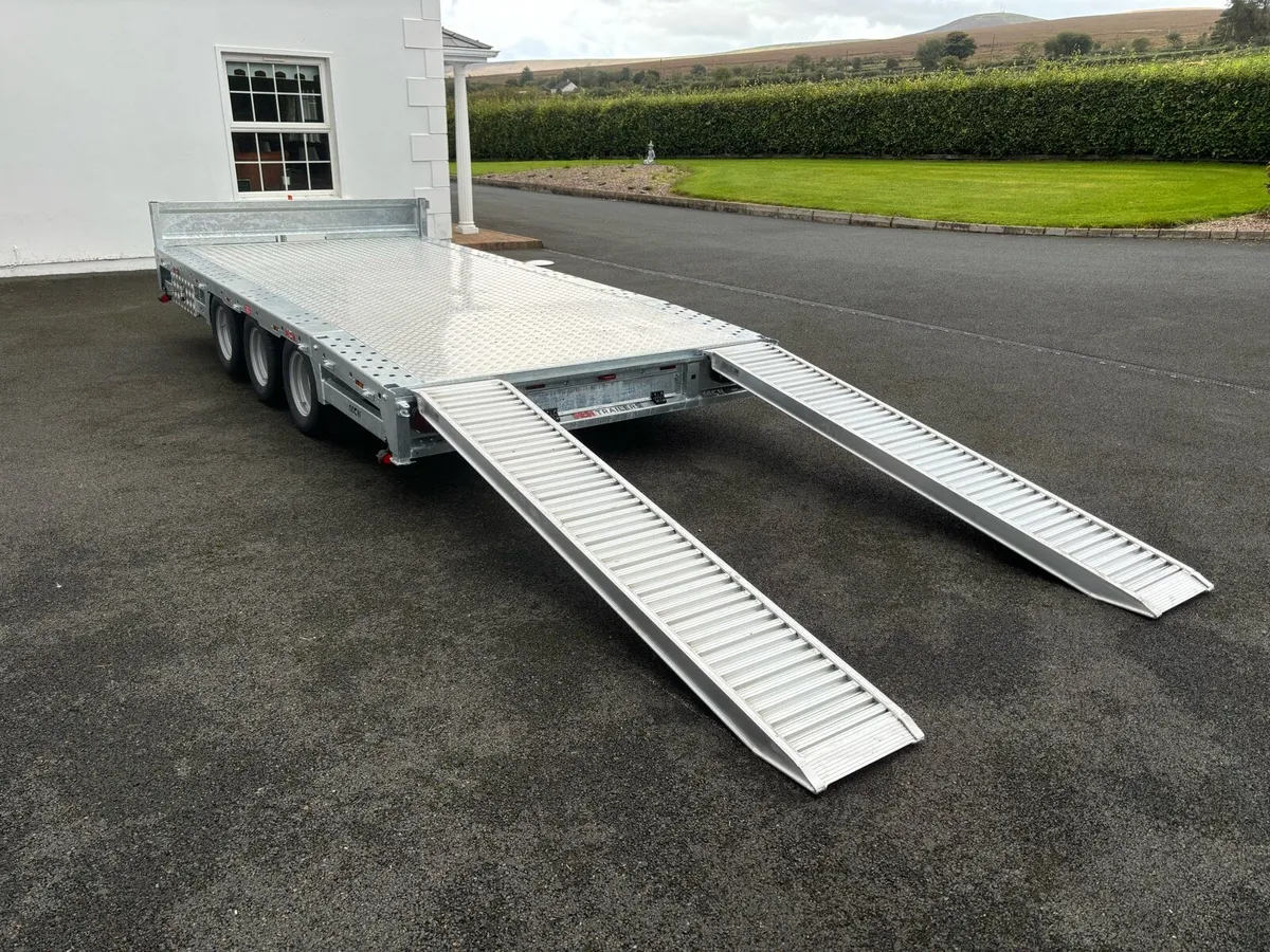 MCN Trailers 14ft Low loader beavertail trailer - Image 4