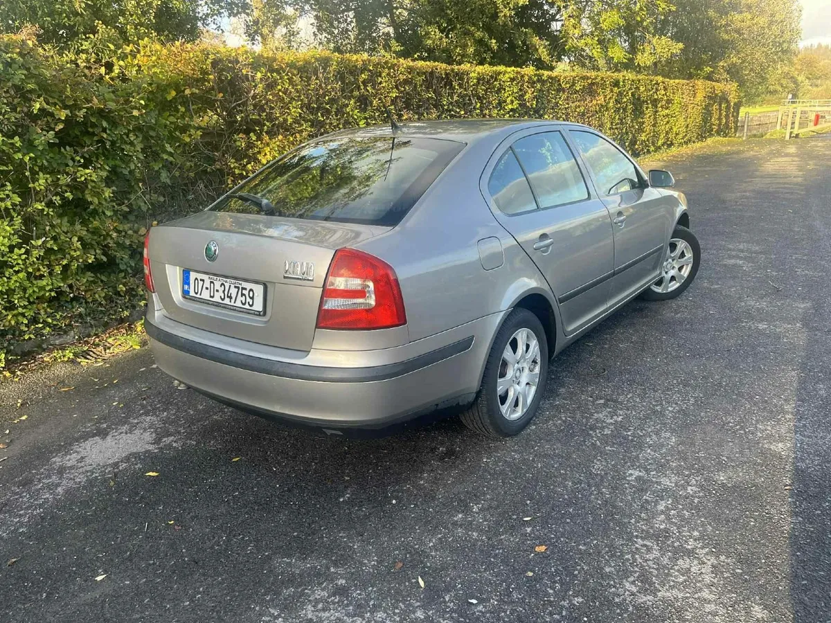 Skoda Octavia 2007 Automatic - Image 3