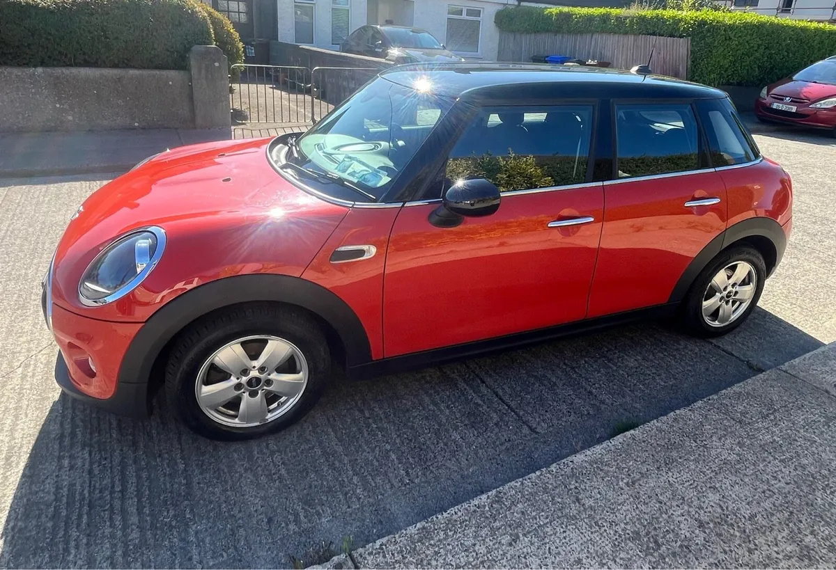 MINI Cooper 182 V low mileage - Image 1