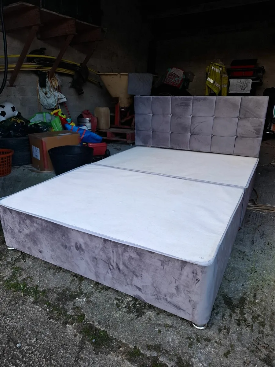 Double bed - Image 1