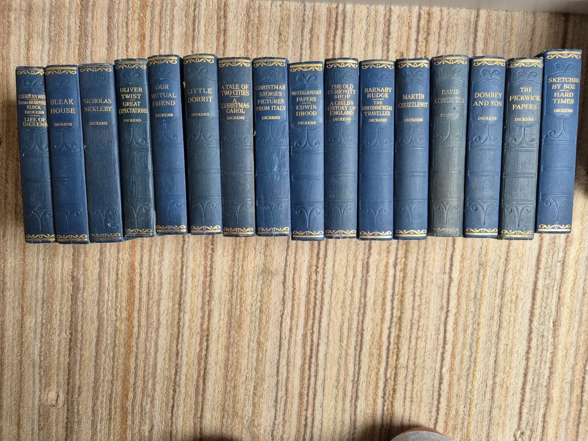 Charles Dickens Set 16pcs - Image 3