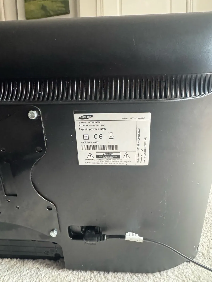 Samsung 32" Full HD LED TV (UE32EH4000) - Image 3