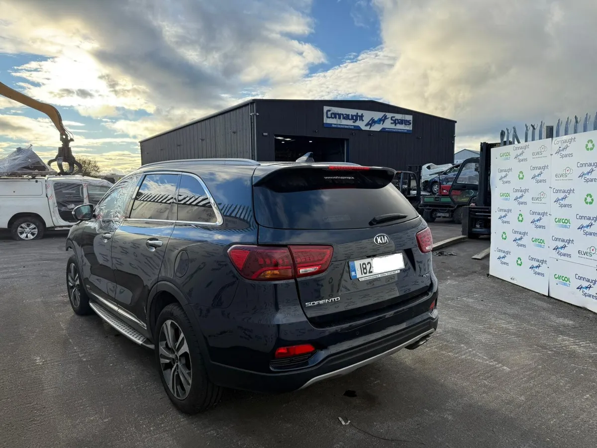 2018 KIA SORENTO JUST IN FOR BREAKING - Image 3
