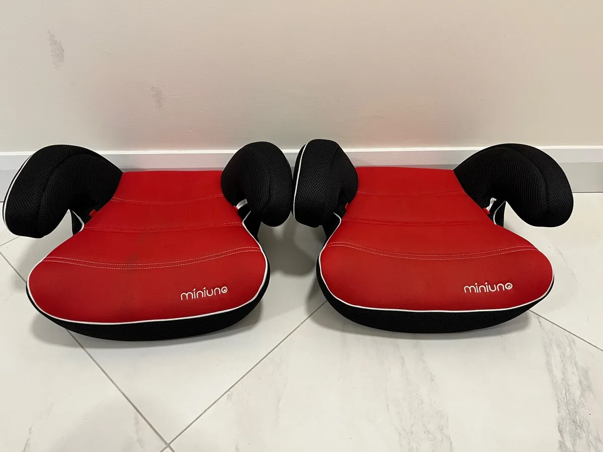 Booster car seat - Image 1