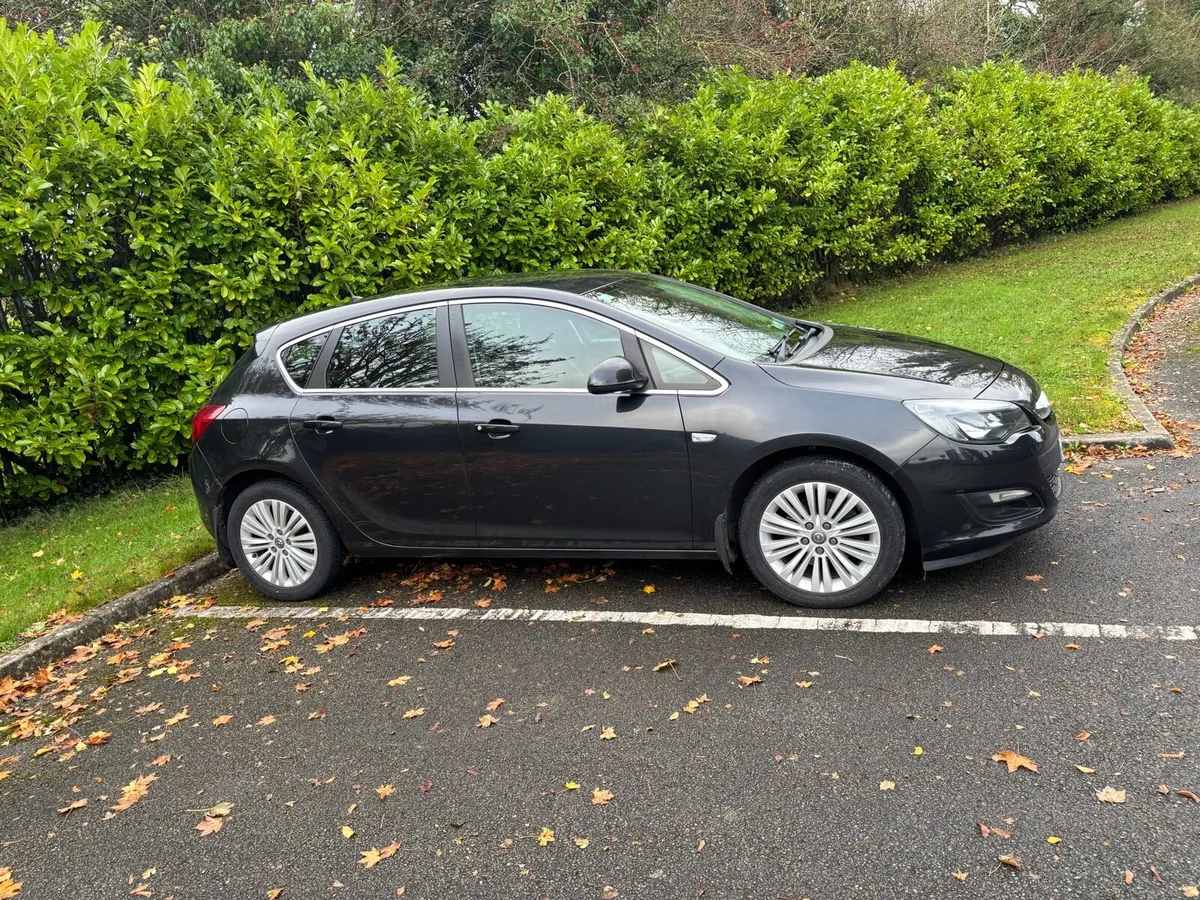 2015 Opel Astra - Image 2