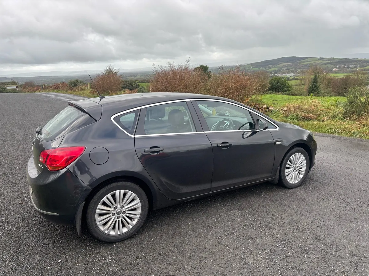 2015 Opel Astra - Image 3