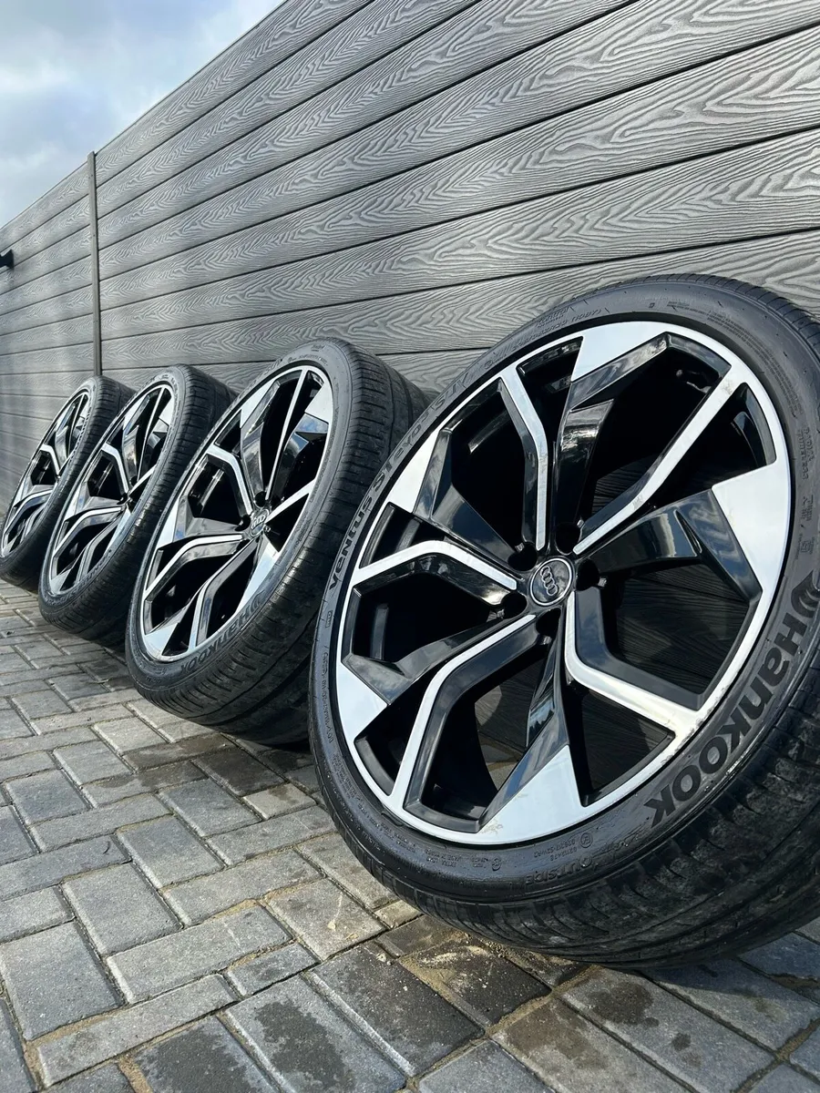 23” AUDI Q8 ALLOY WHEELS & TYRES - Image 1
