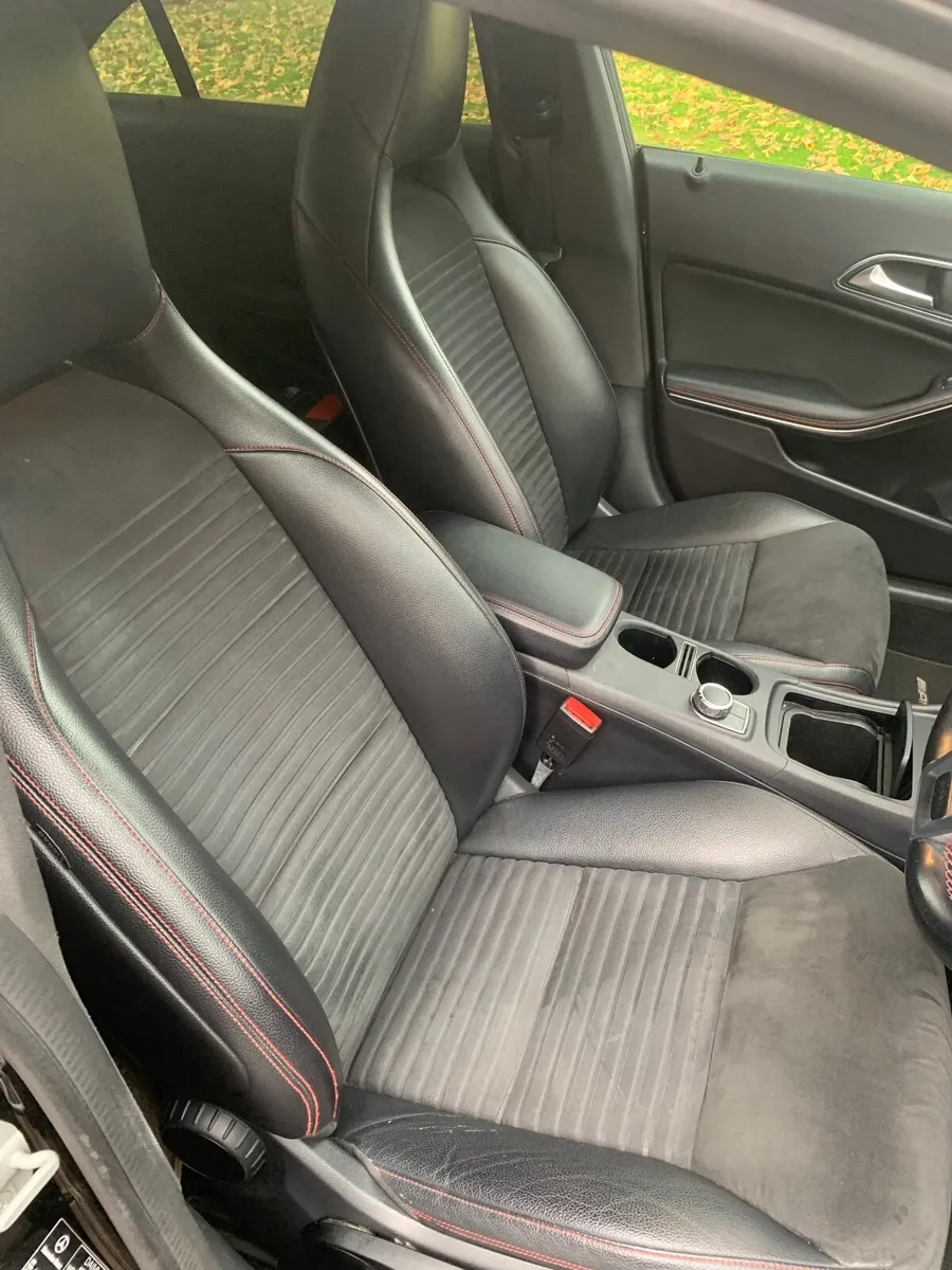 CLA Mercedes 220AMG - Image 3