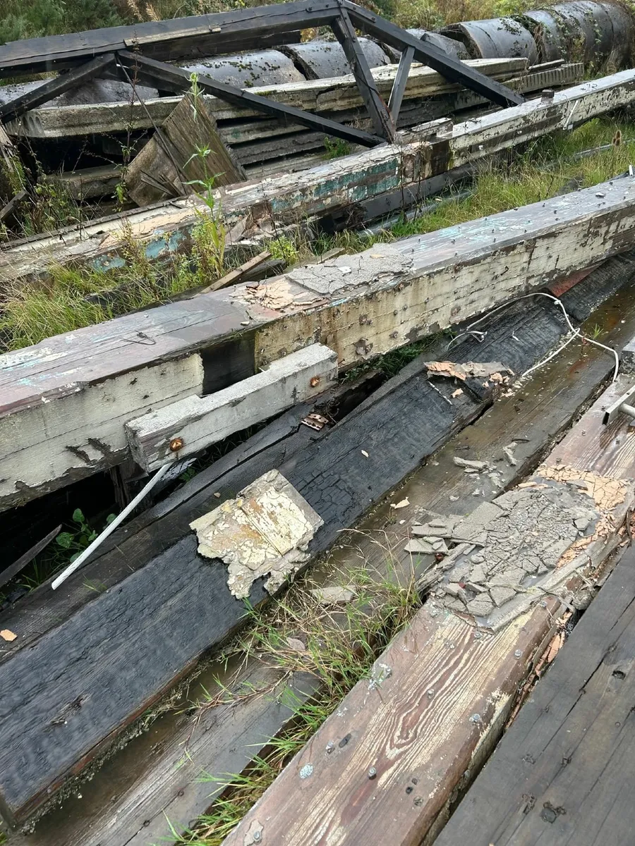 Pitch Pine Beams - Image 2