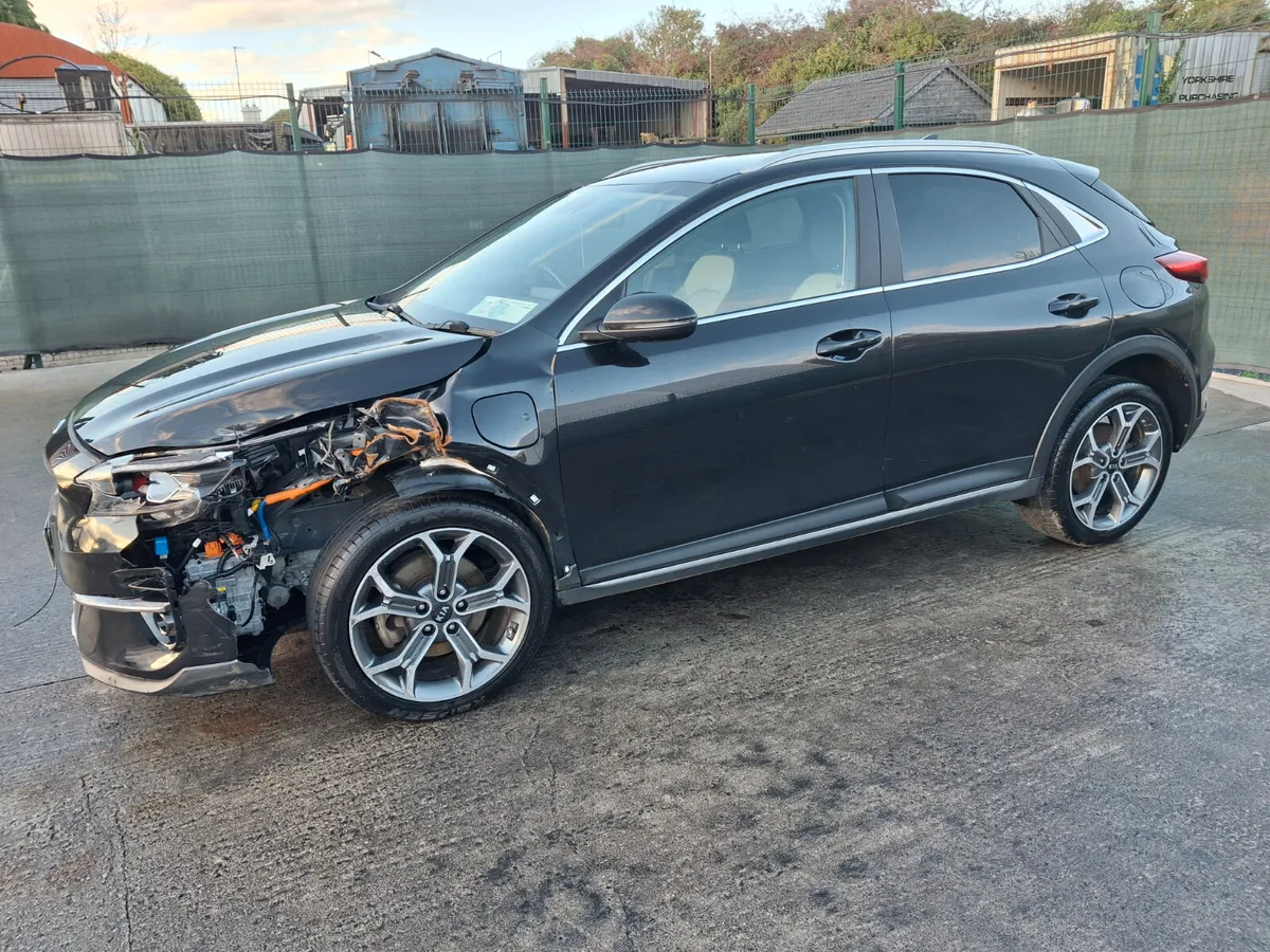 211 Kia X Ceed  PHEV 1.6 Hybrid  Auto - Image 4