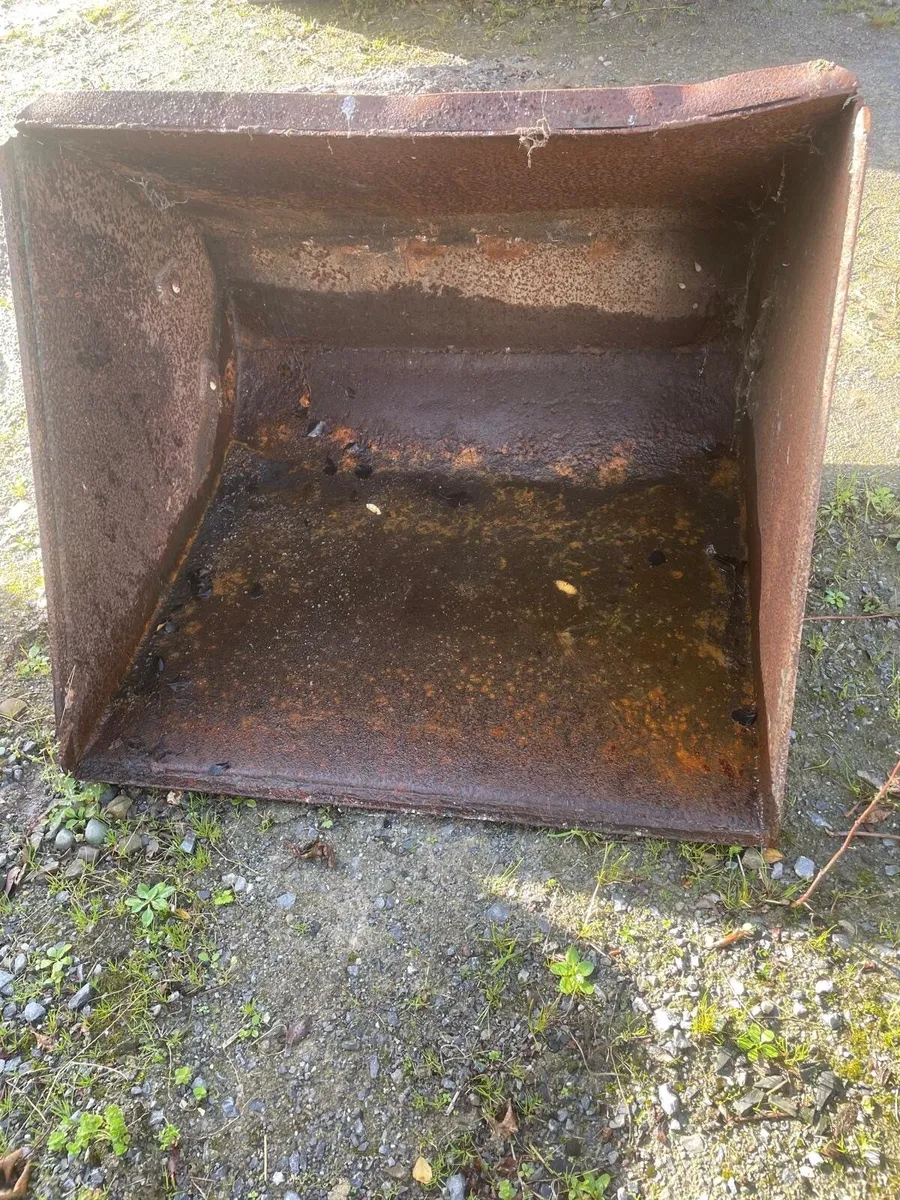 Bucket - Image 2