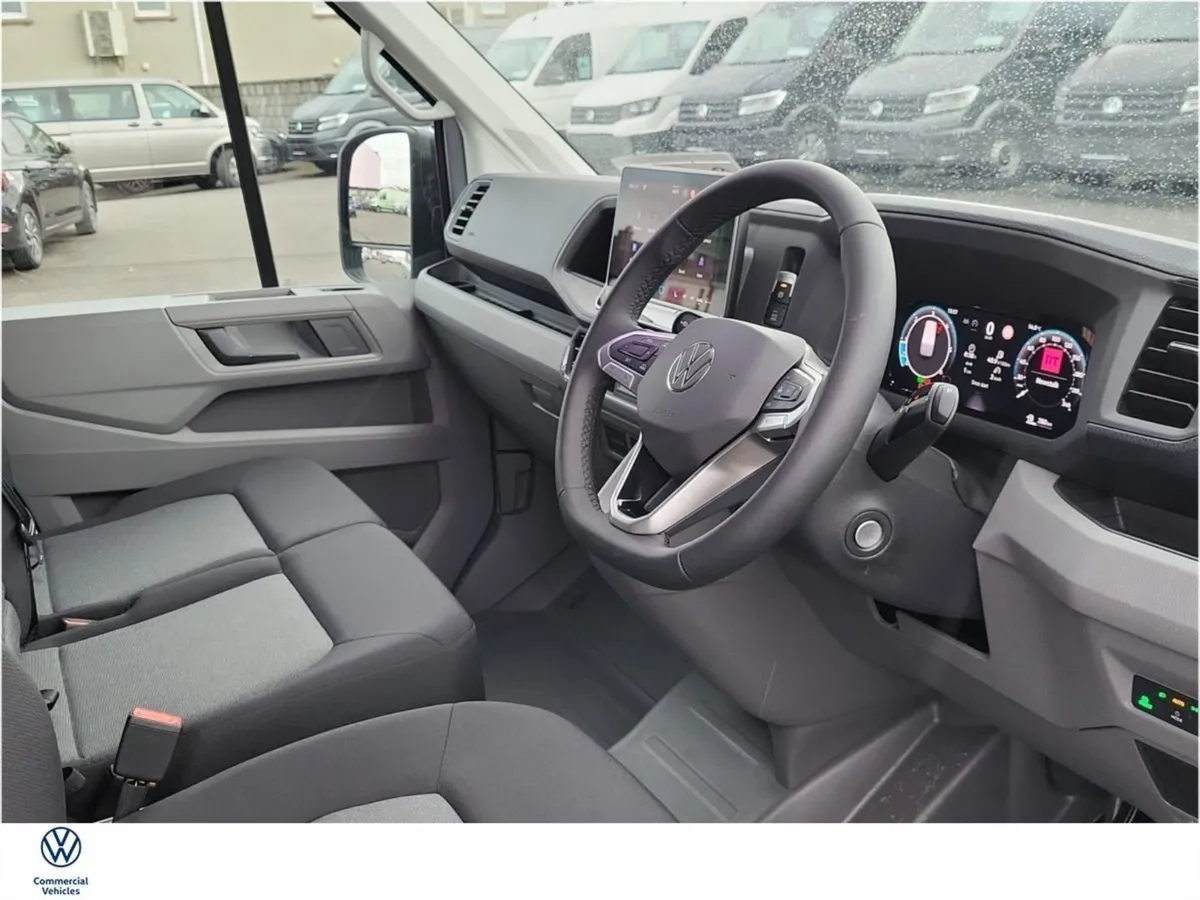 Volkswagen Crafter 35 Automatic Highline 140 BHP - Image 3