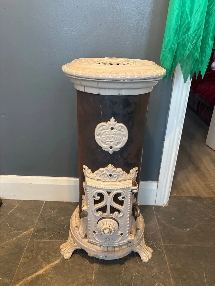 Beautiful cast iron godin burner - Image 1
