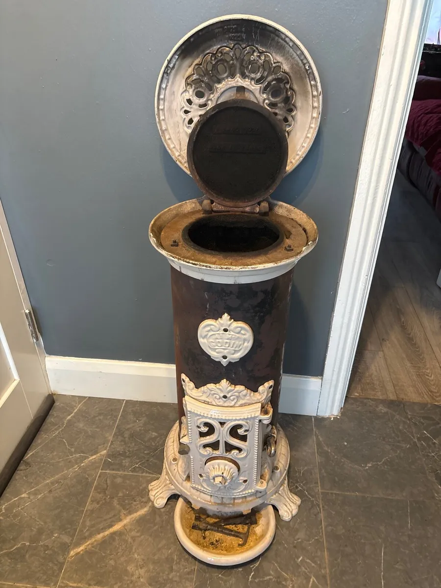 Beautiful cast iron godin burner - Image 3
