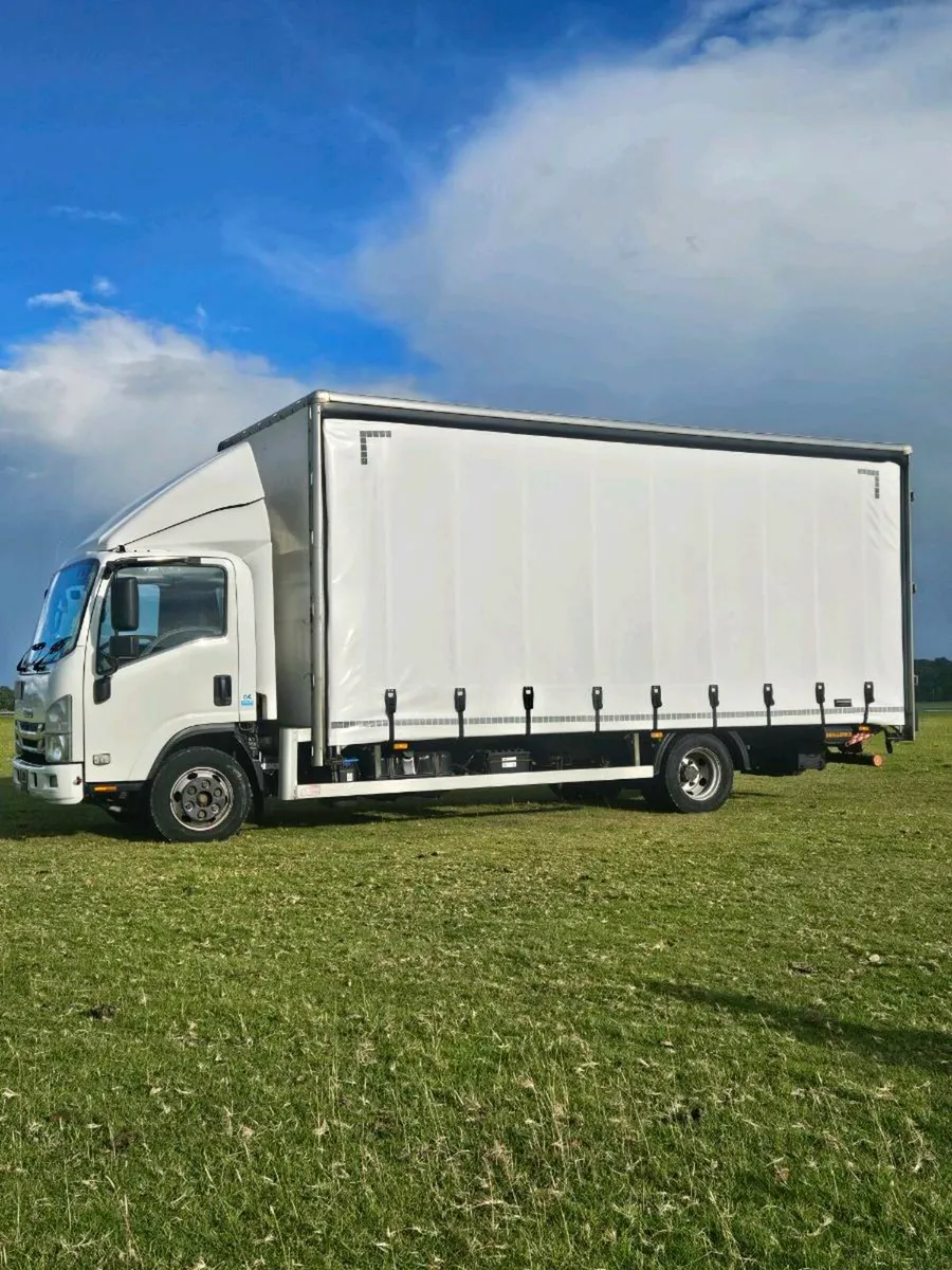 2017 isuzu n75  automatic - Image 2
