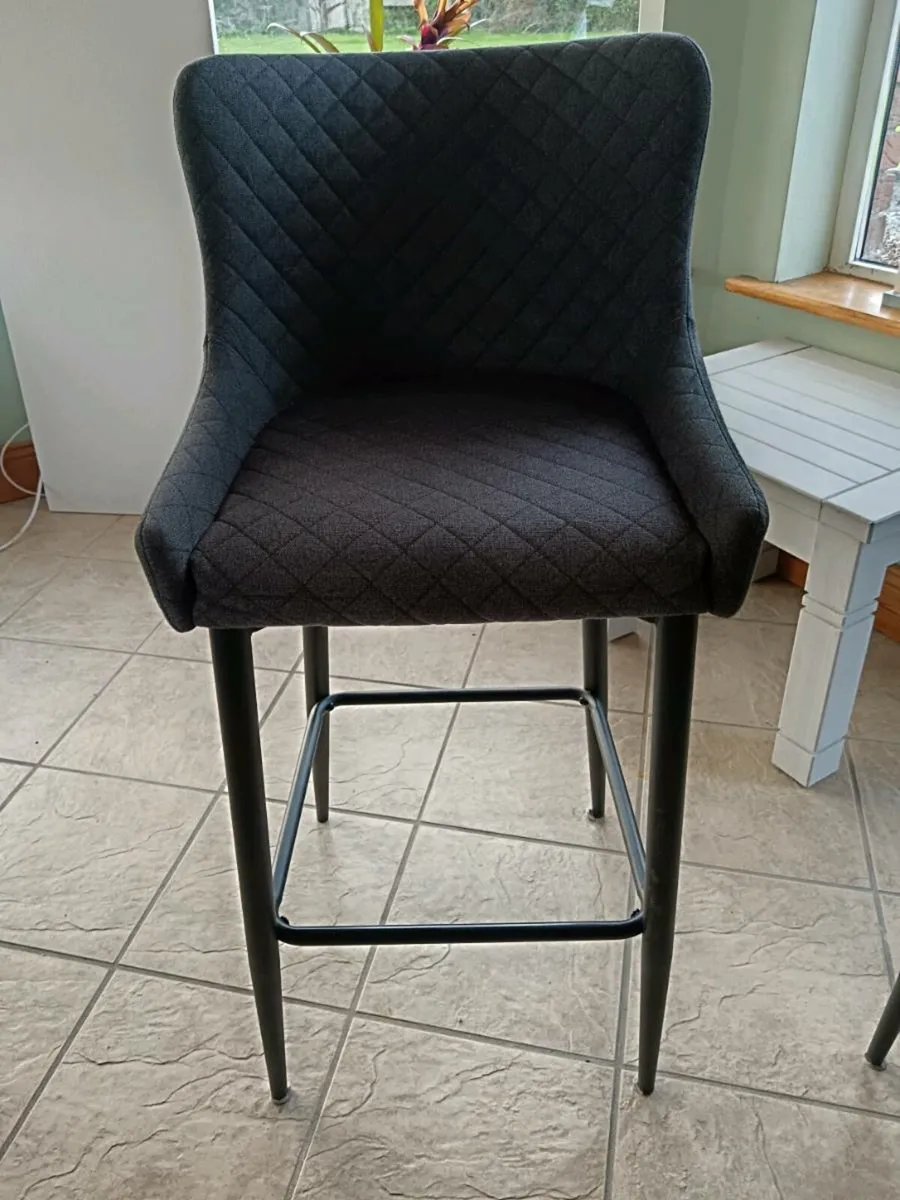 4 Kitchen bar stools