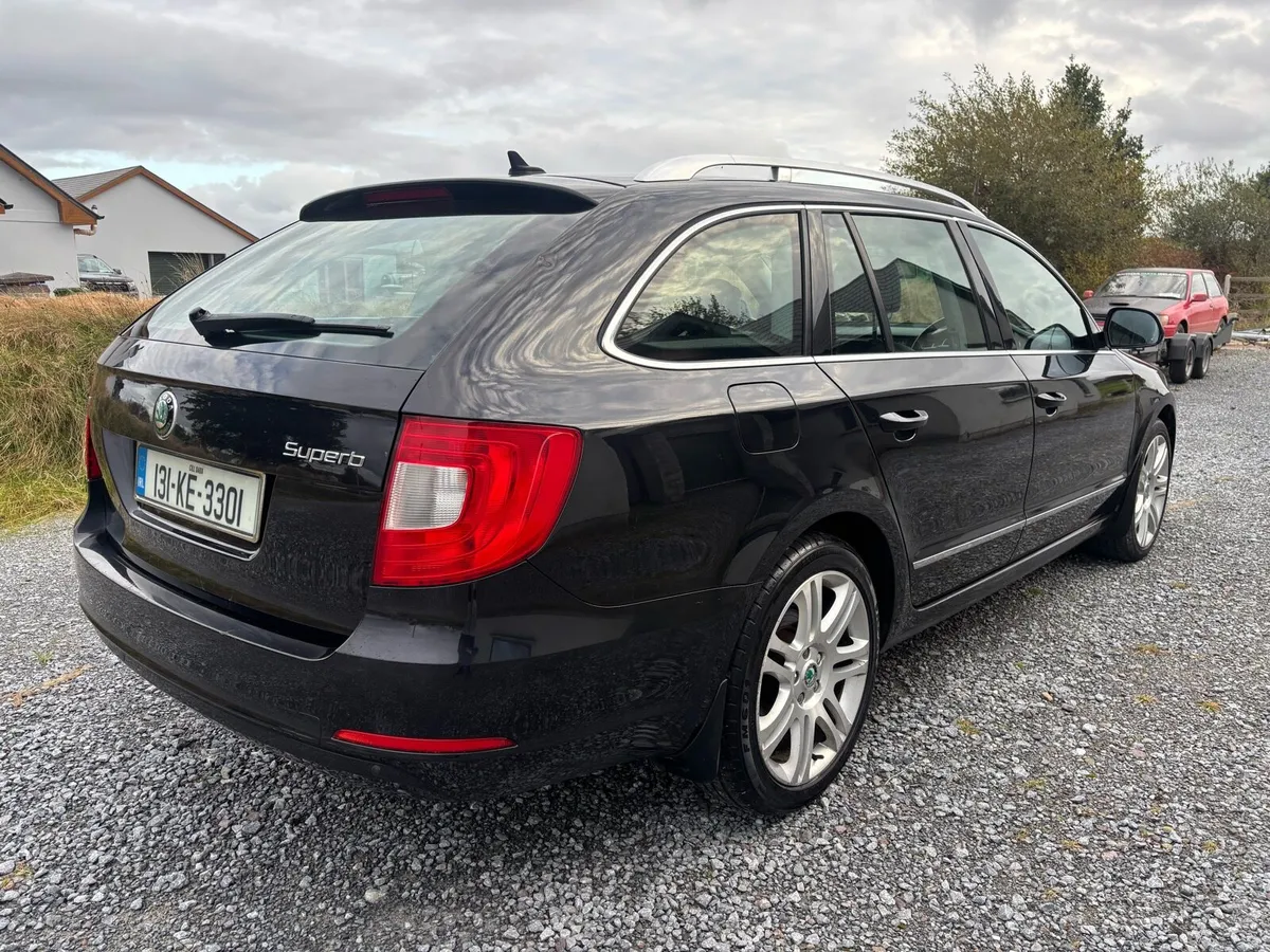 Skoda Superb - Image 3