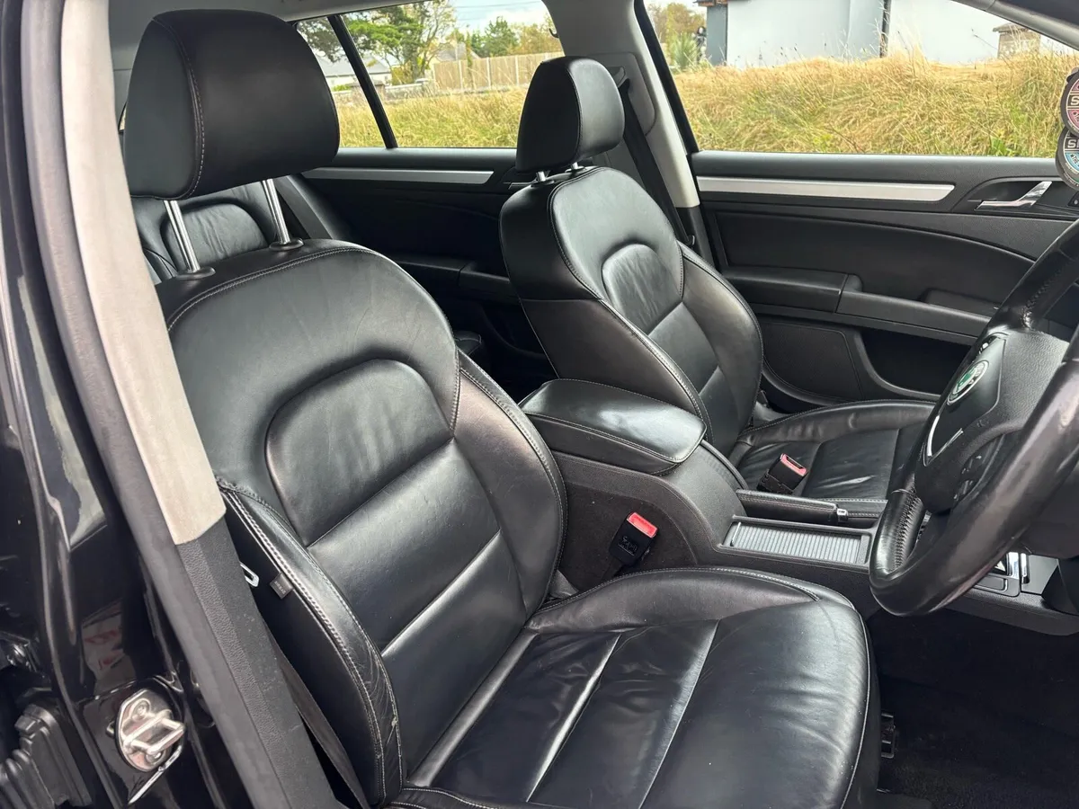 Skoda Superb - Image 4