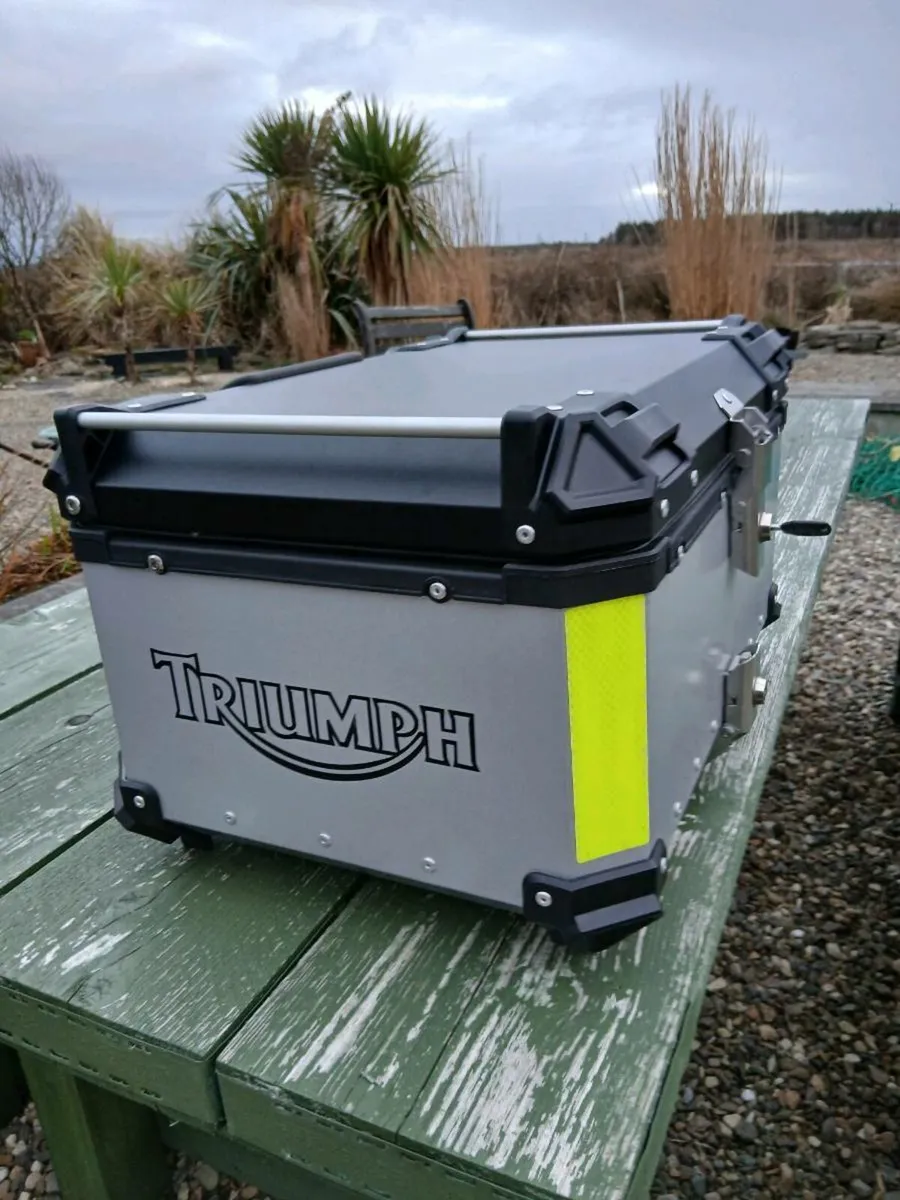 Top Box large - Image 1