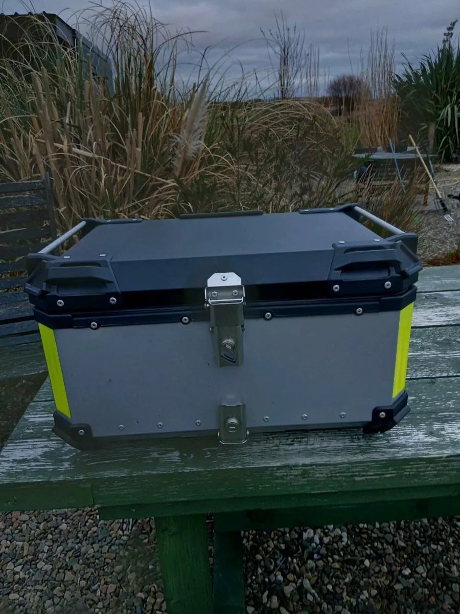 Top Box large - Image 2