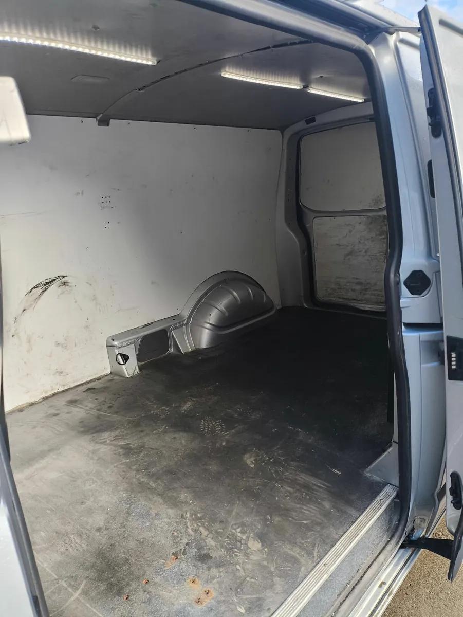 Volkswagen Transporter 4 motion 2021 - Image 3