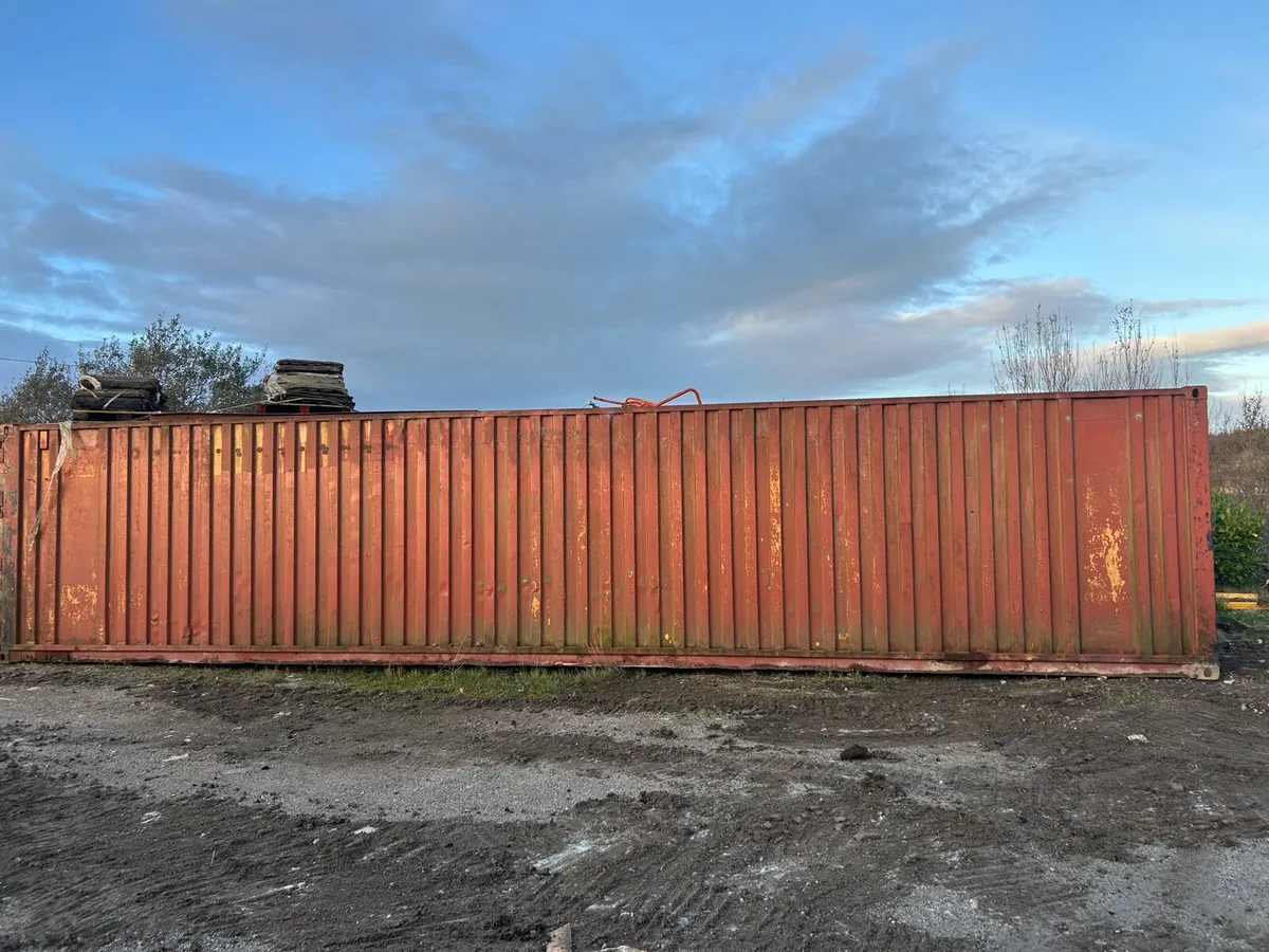 40ft shipping container - Image 1