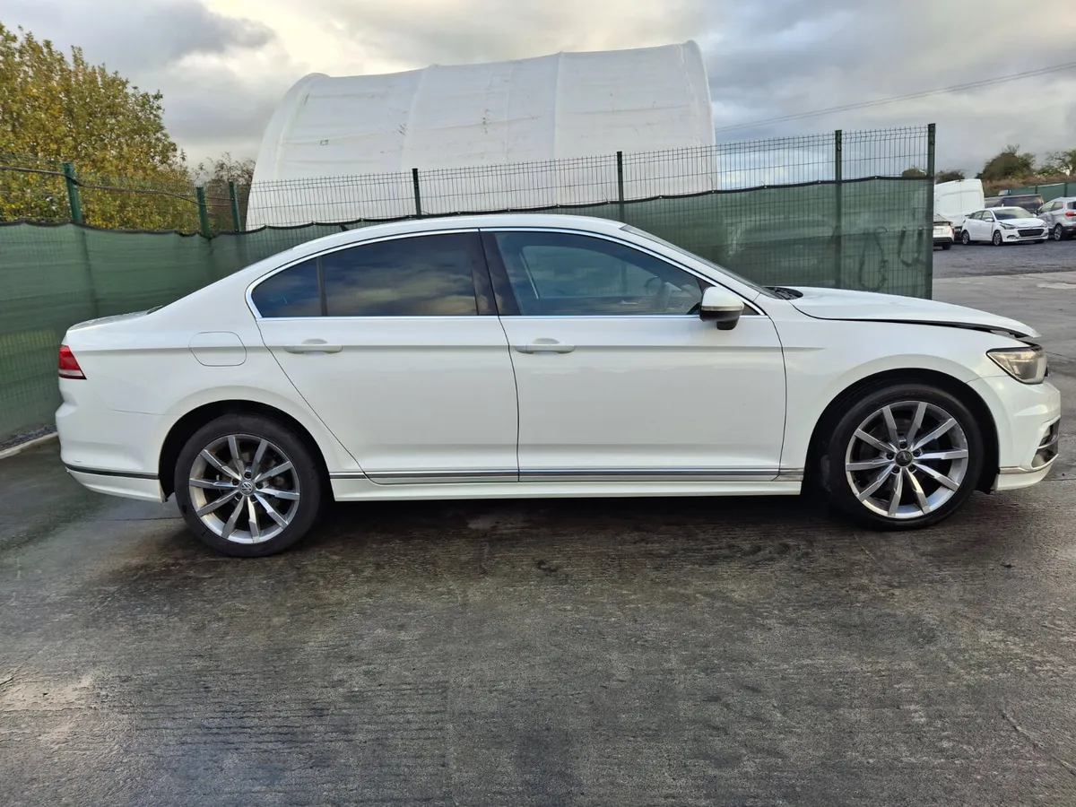 2016 Volkswagen Passat 2.0 Tdi R-Line - Image 2