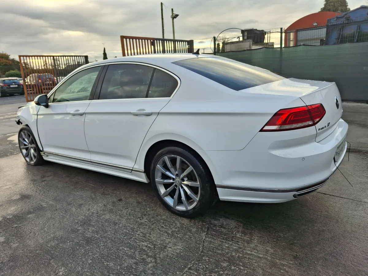 2016 Volkswagen Passat 2.0 Tdi R-Line - Image 4