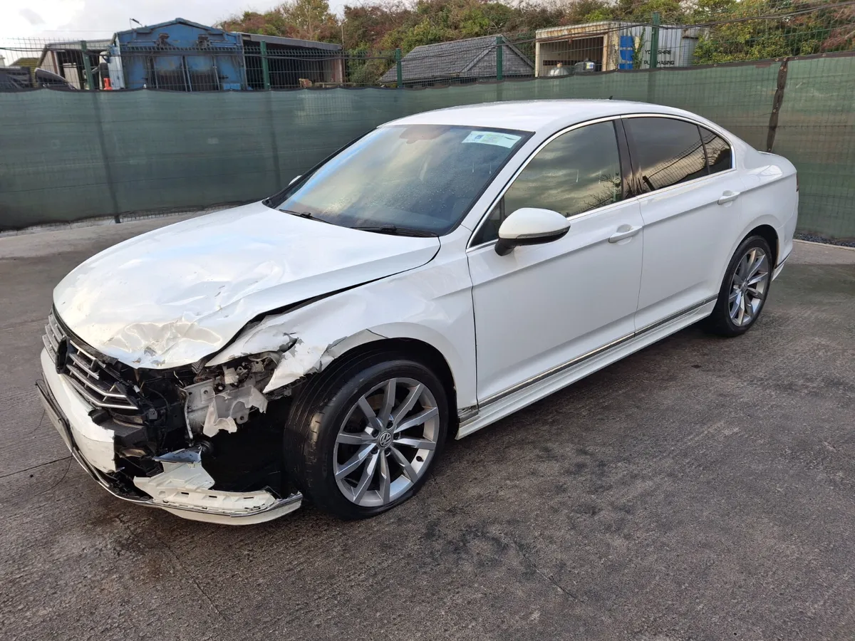 2016 Volkswagen Passat 2.0 Tdi R-Line - Image 3