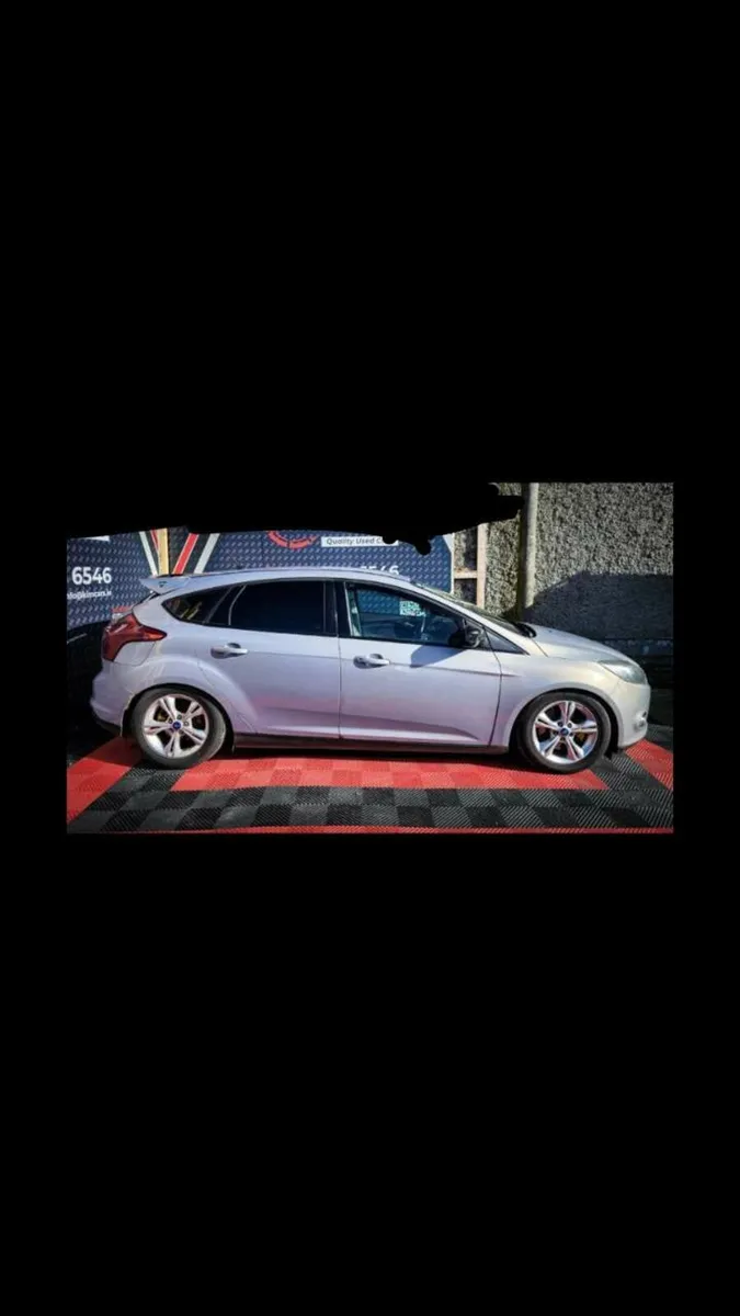 Ford Focus 2012 - Image 2
