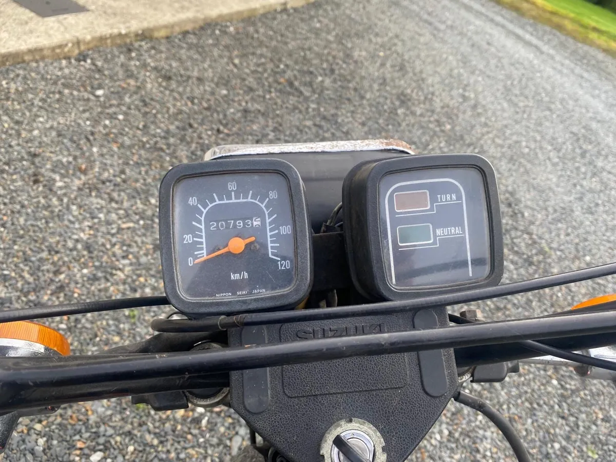 Suzuki  TS 100 - Image 4