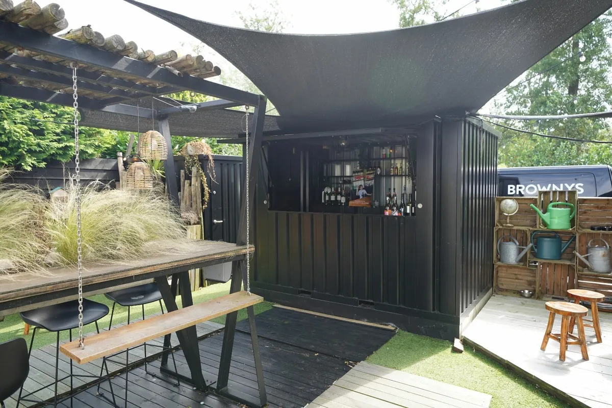 Bar Container with Countertop – Outdoor Ready - Image 1
