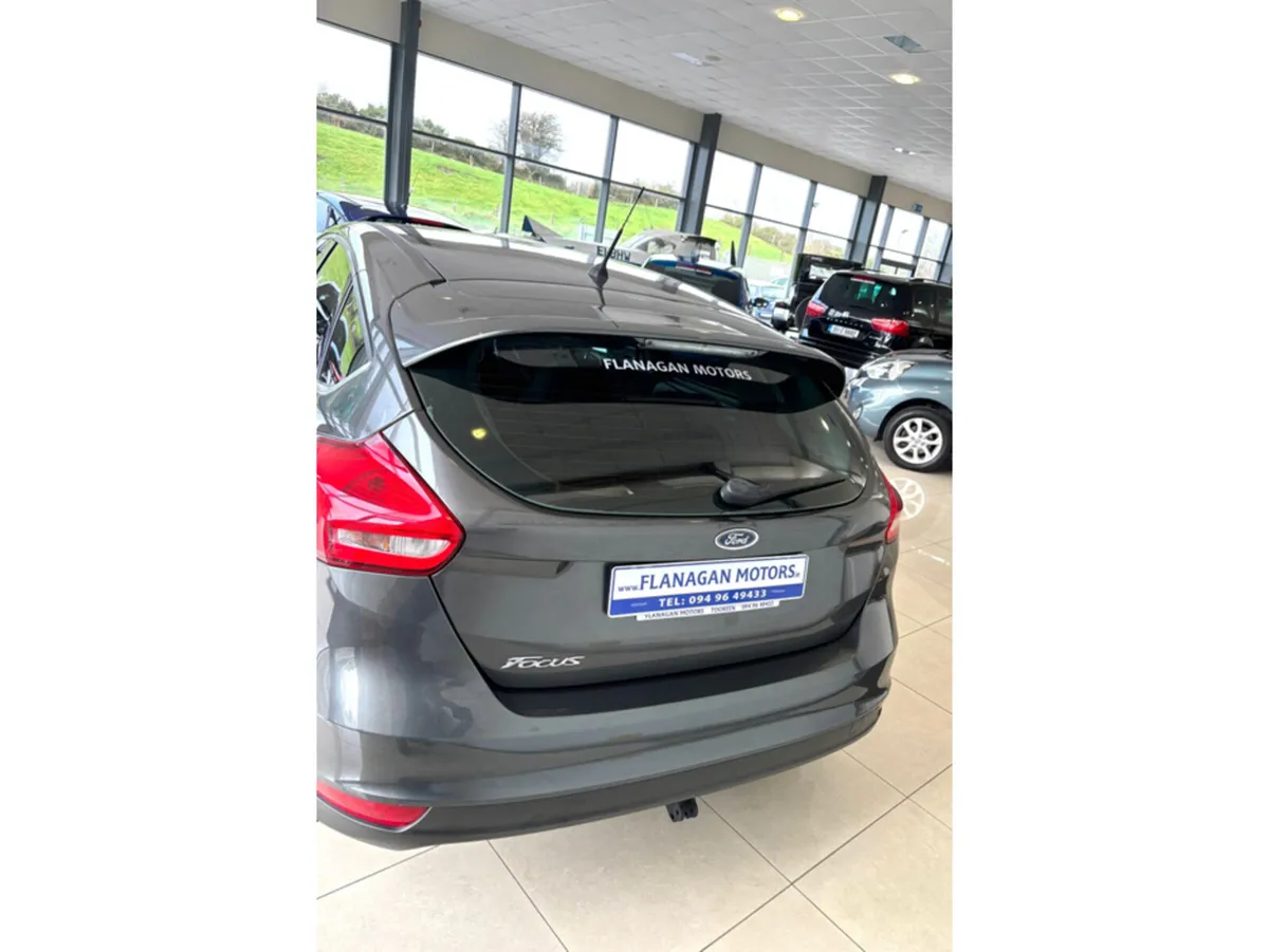 Ford Focus 5DR 1.5 TD 95PS 6SPEED 5DR - Image 4