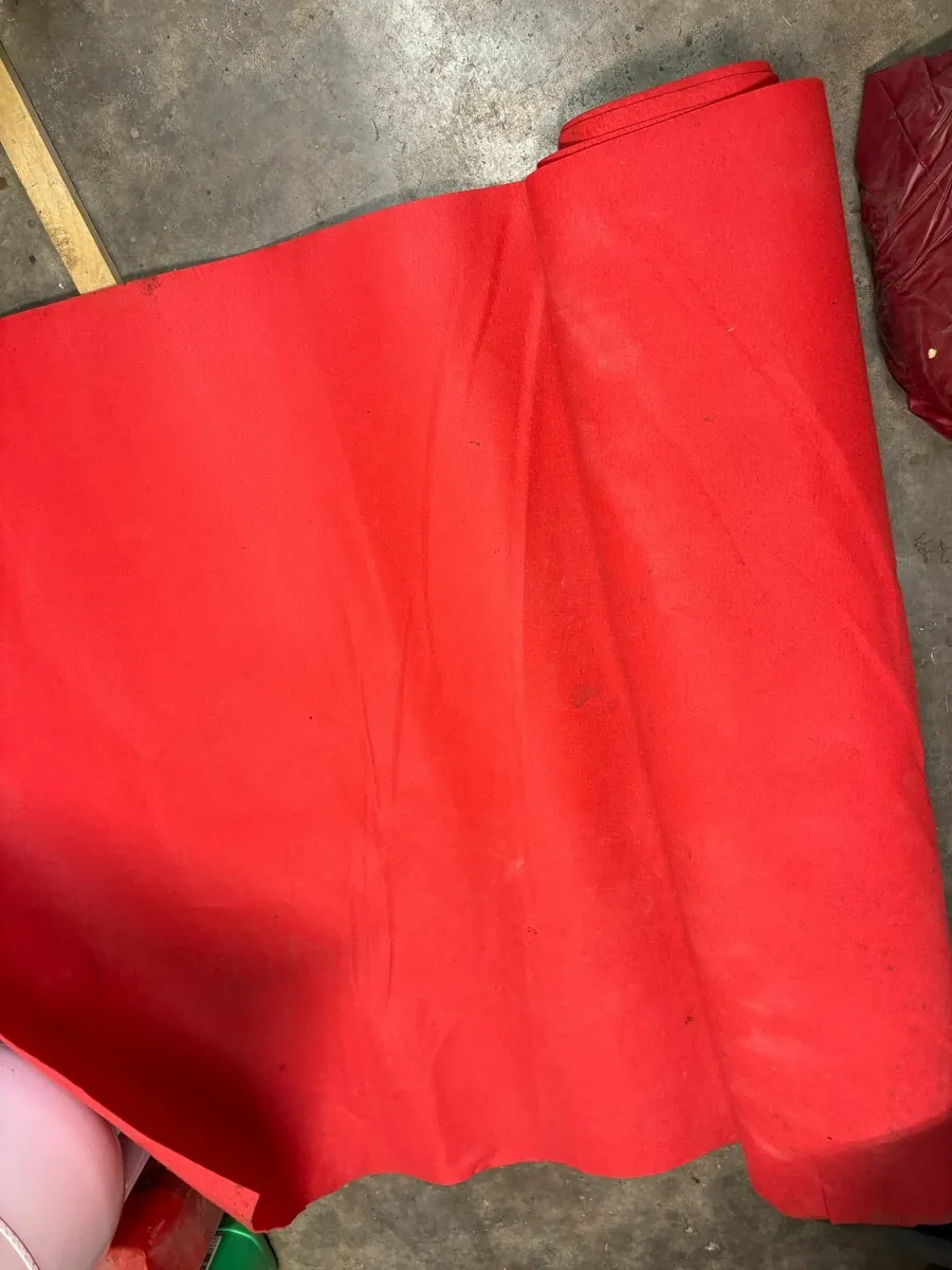 Race red carpet / stage material - Image 1