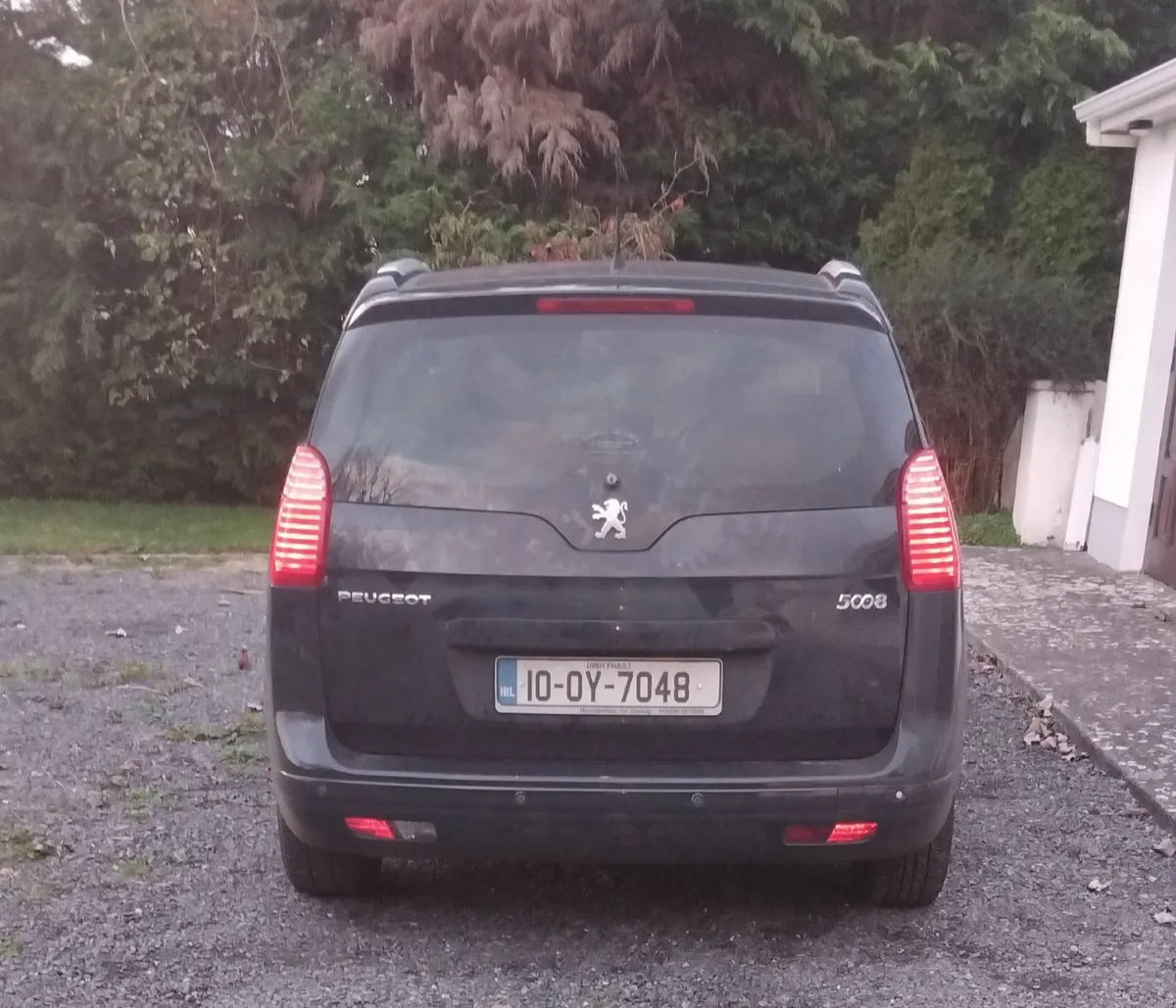 Peugeot 5008 2010 - Image 1