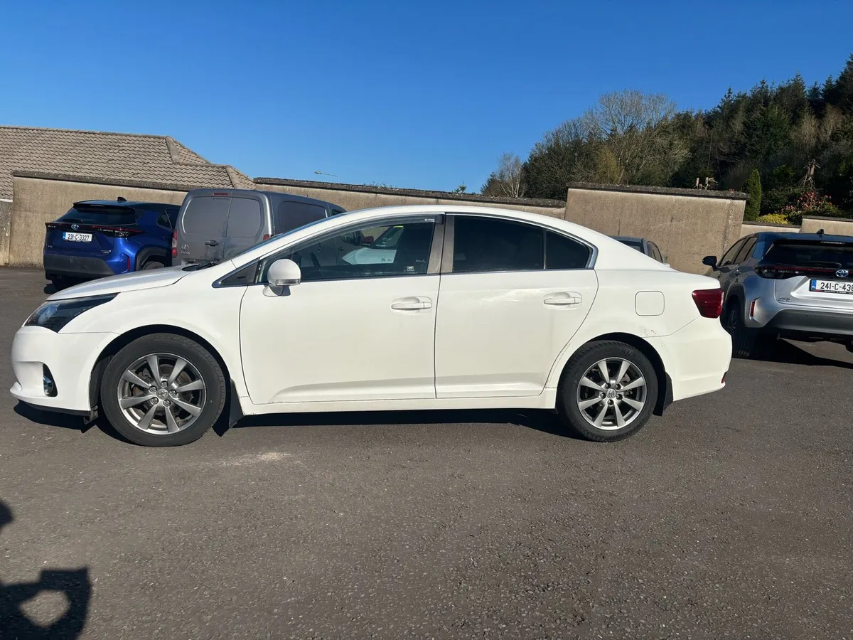 2014 Toyota avensis - Image 3