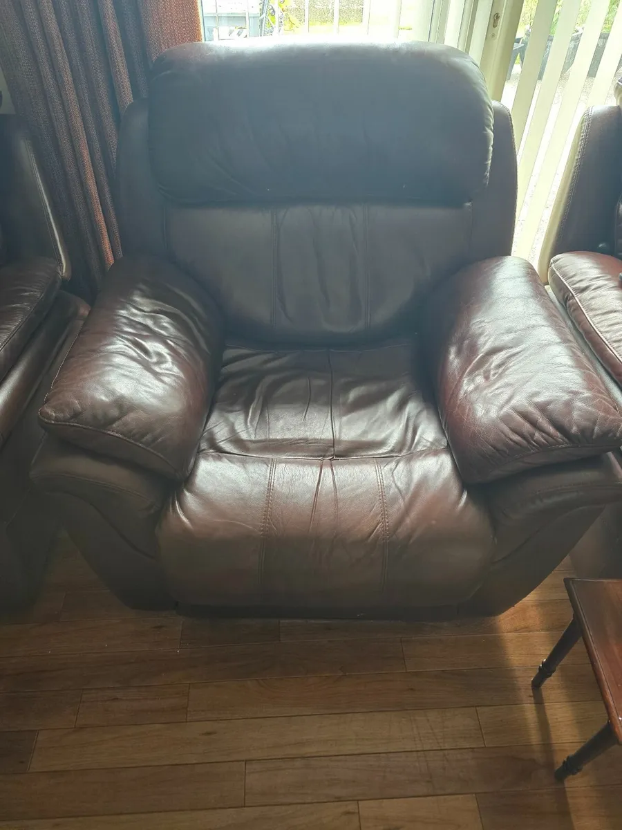 Leather Suite - Image 2