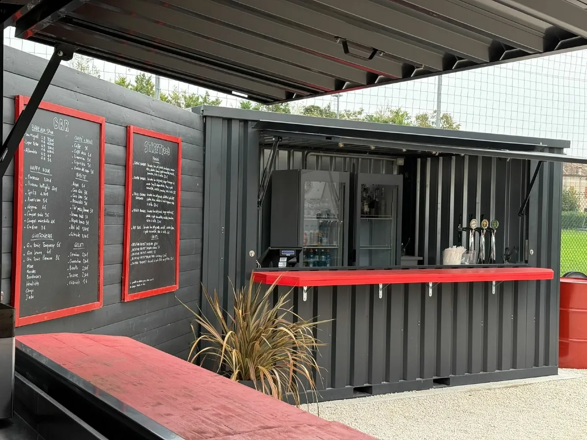 Outdoor Bar Cabin – Weatherproof & Stylish - Image 2
