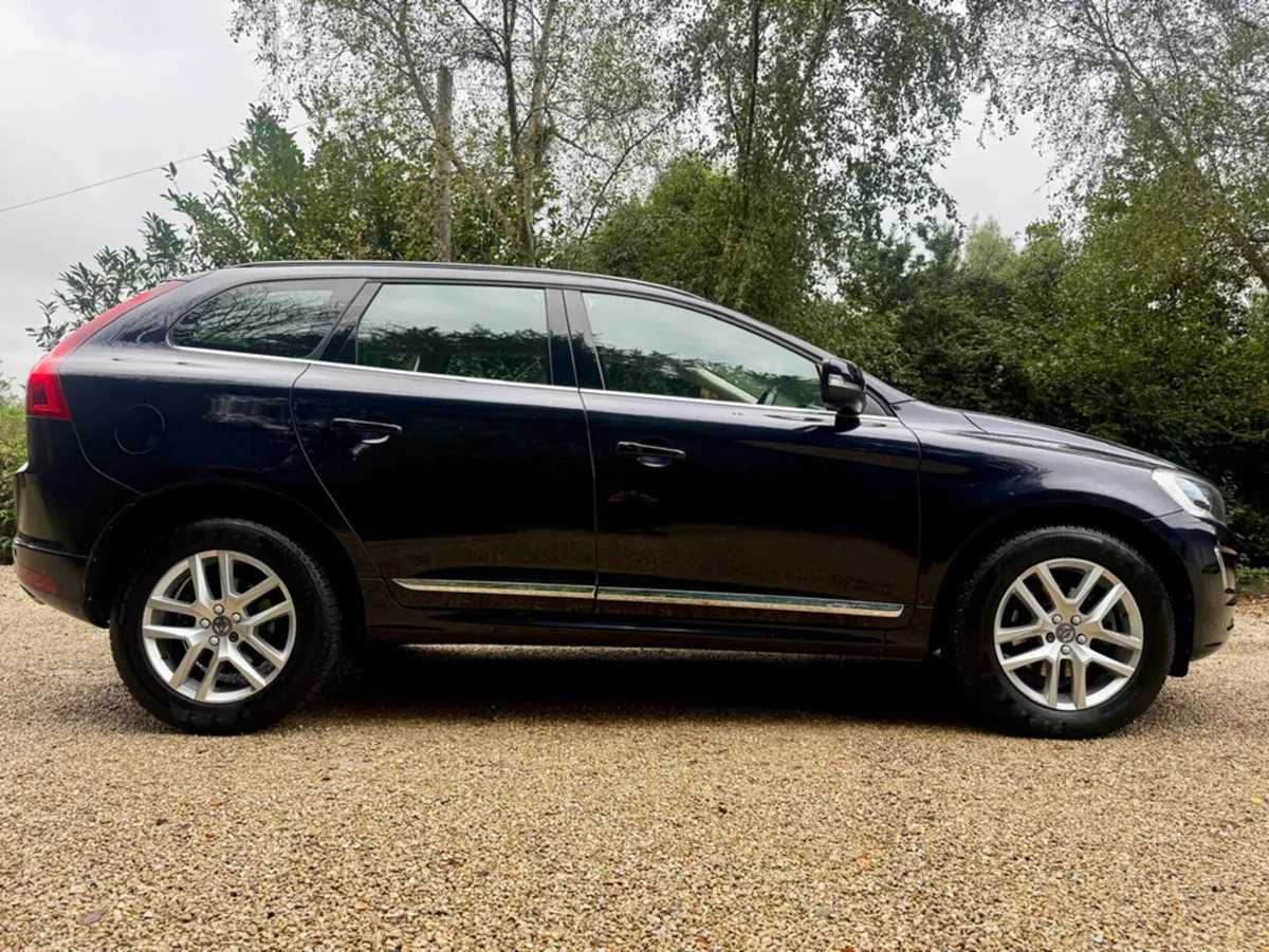 Volvo XC60 2.0 D4 SE LUXURY NAV 190BHP AUTO - Image 4