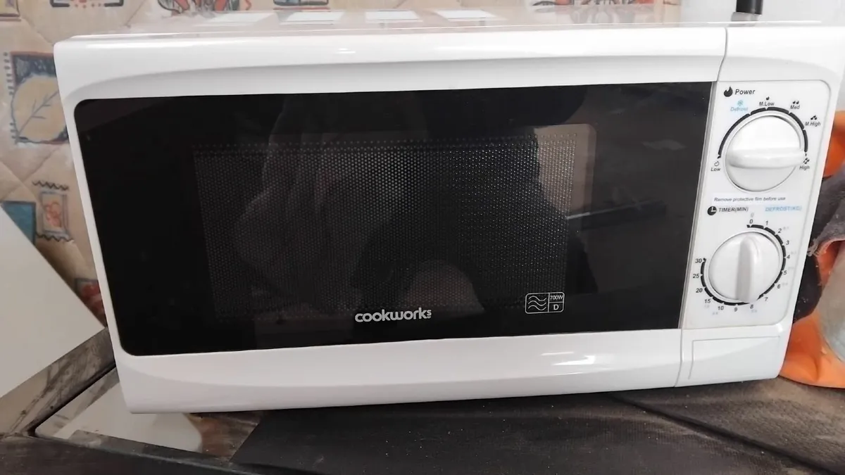 Microwave - Image 1