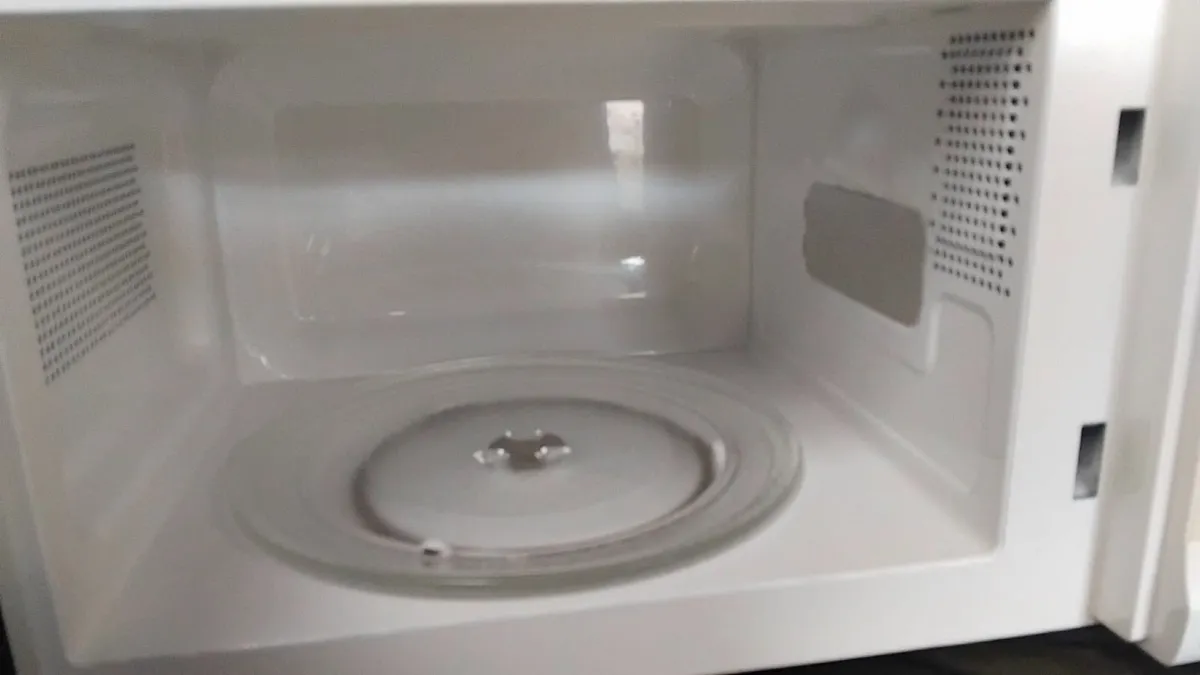 Microwave - Image 2