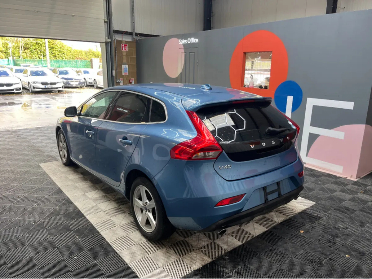Volvo V40 €12950! VOLVO V40 AUTOMATIC T4 - Image 4