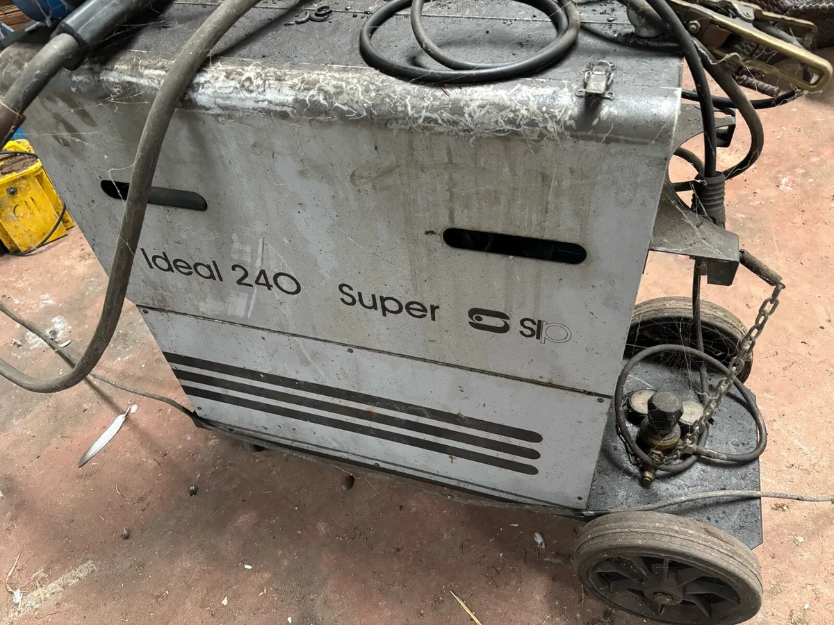 Welders - Image 1