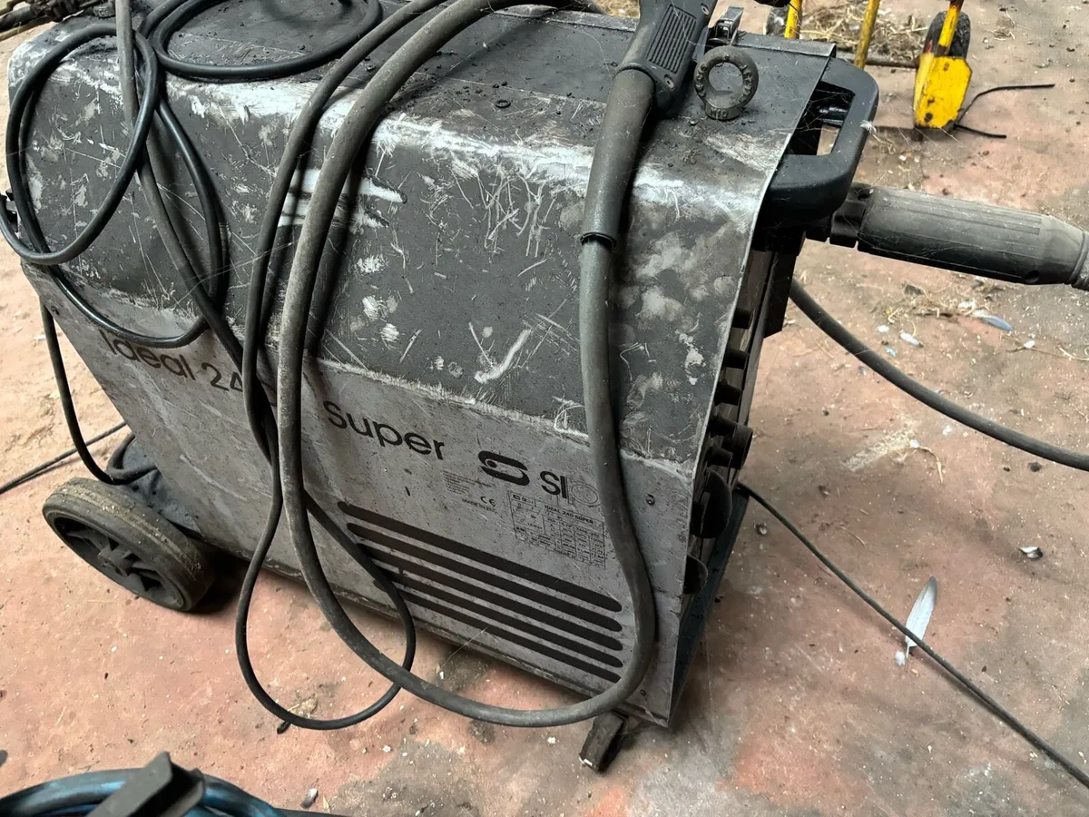 Welders - Image 4